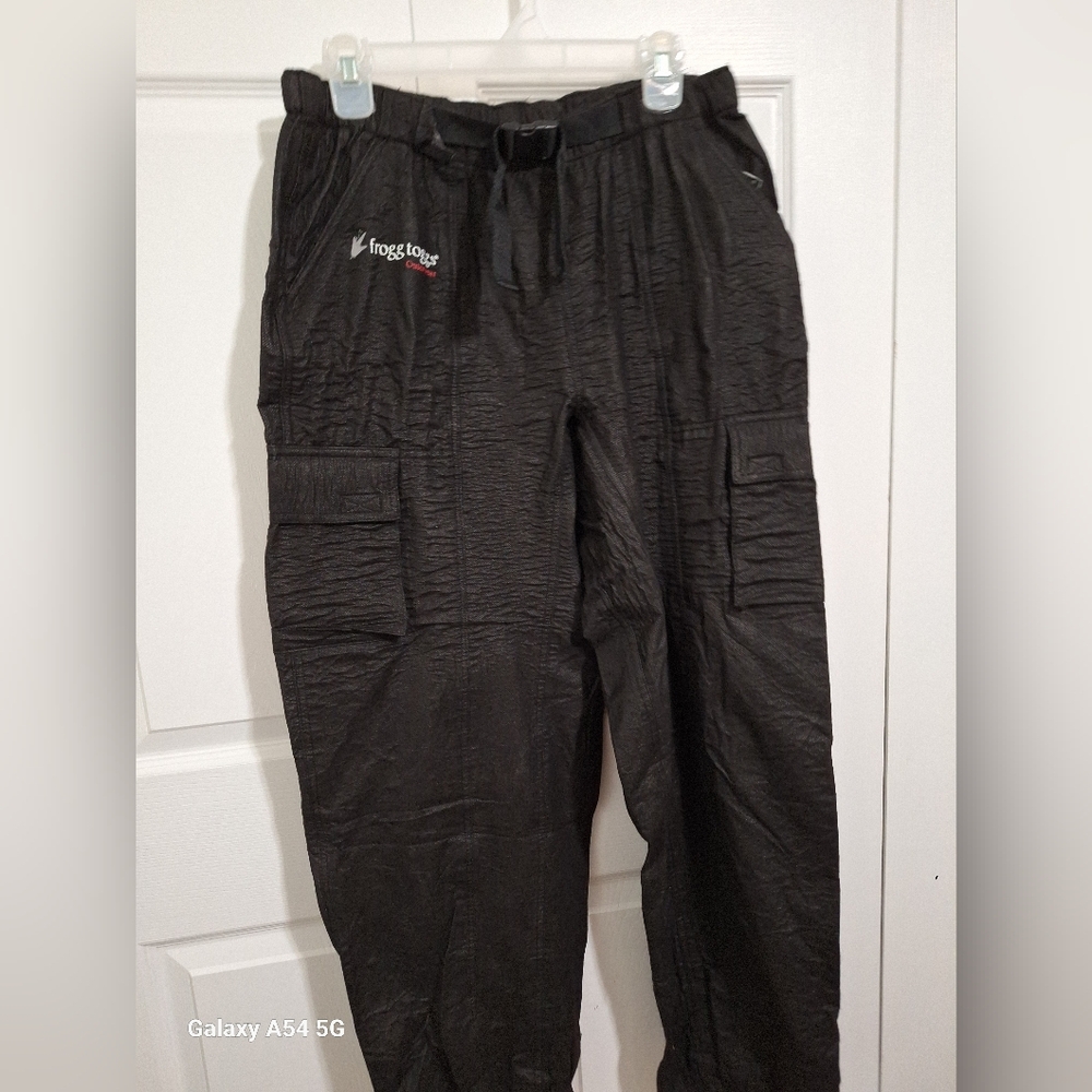 Frogtoggs size m outdoor weather pants